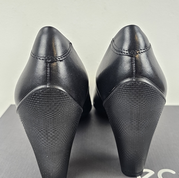 NIB ECCO Sculptured 75 Heel Black Slip-On Leather Almond Toe Pump US 10/10.5 - Picture 8 of 11